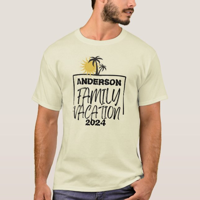 Personalisierter Familienurlaub 2024 T-Shirt (Vorderseite)