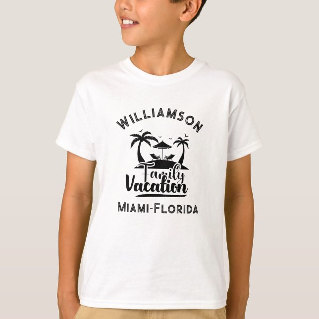 Personalisierter Familienurlaub T-Shirt (Vorderseite)