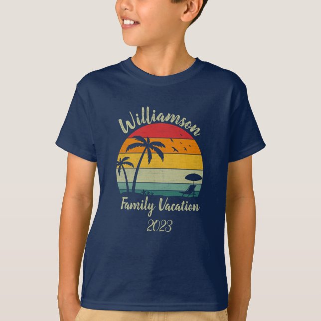 Personalisierter Familienurlaub T-Shirt (Vorderseite)