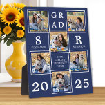 Personalisierter FotoCollage Navy Blue Abschluss Fotoplatte<br><div class="desc">Feiern Sie Ihren Absolvent und geben Sie ein besonderes personalisiertes Geschenk mit dieser individuellen Foto Collage Abschluss-Plakette. Diese einzigartige Collage Foto Graduiertenplakette wird ein wertvoller Sake sein. Personalisieren Sie Ihre Fotos mit 6 Ihrer Lieblings-Senior- oder Uni- und personalisieren Sie mit geschlossen Jahr, mit Monogramm Namen, High School oder Uni. Siehe...</div>