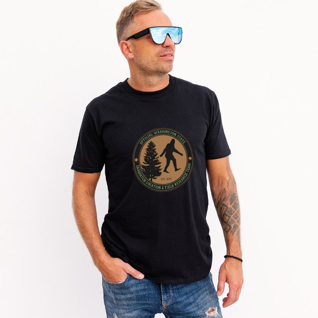 Personalisierter Funny Sasquatch Standort und Fors T-Shirt (Von Creator hochgeladen)
