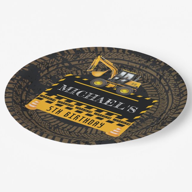 Personalisierter Geburtstag im Bau Pappteller (Schrägansicht)