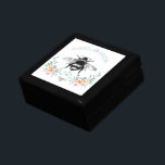 Personalisierter Hübscher Bienenstock-Keepake Erinnerungskiste<br><div class="desc">Eine künstlerisch whimsical schöne Honigbiene und Aquarell Blumensake Box personalisiert mit Ihrem Namen. Der künstlerische und erdige Stil.</div>