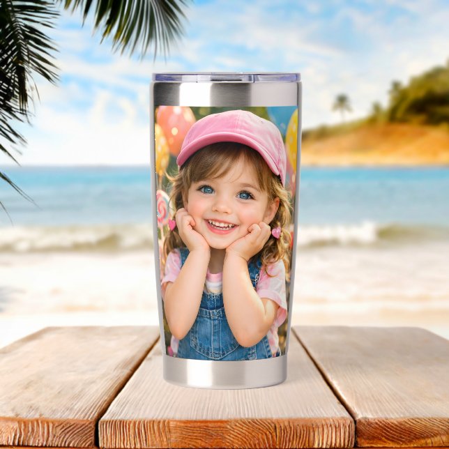 Personalisierter isolierter Becher mit individuell (Strand (gedreht))