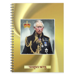 Personalisierter King Charles III Gold Hintergrund Notizblock