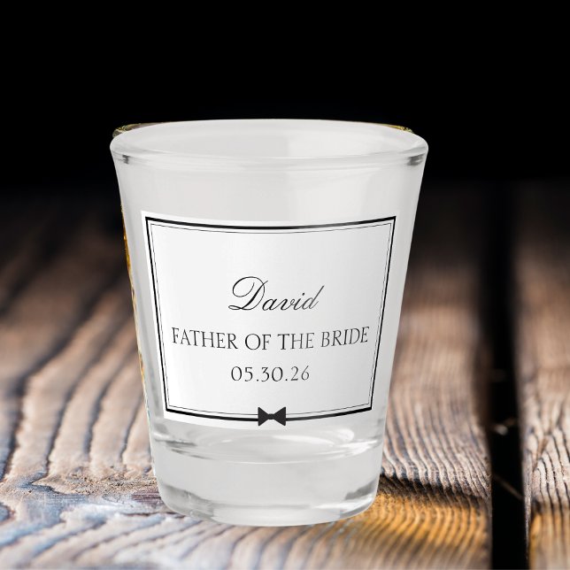 Personalisierter klassischer Bowtie Vater der Brau Schnapsglas (Elevate your celebration with this custom father of the bride shot glass – a keepsake for your day.)