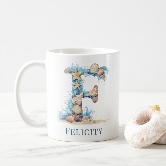 Personalisierter Küstenmonogramm Anfangsbuchstabe  Kaffeetasse (Mit Donut)