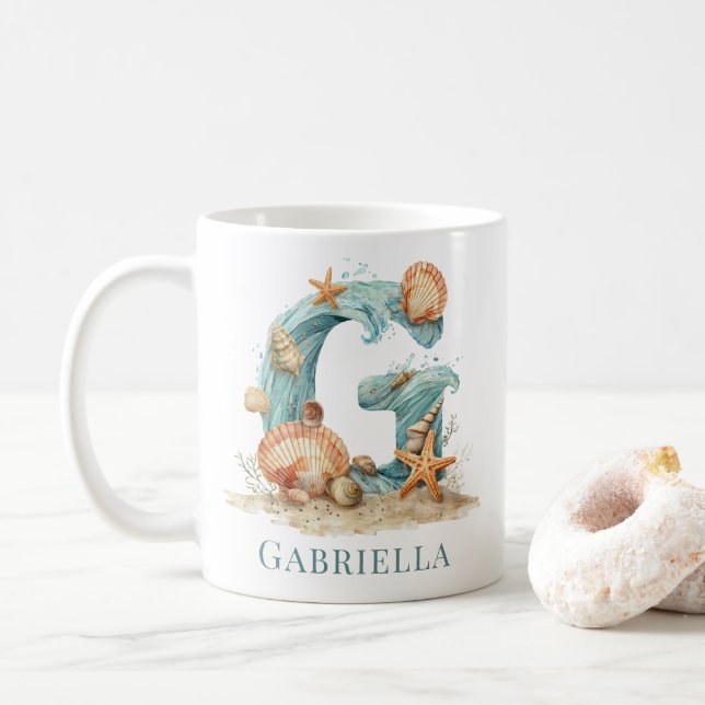 Personalisierter Küstenmonogramm Anfangsbuchstabe  Kaffeetasse (Mit Donut)