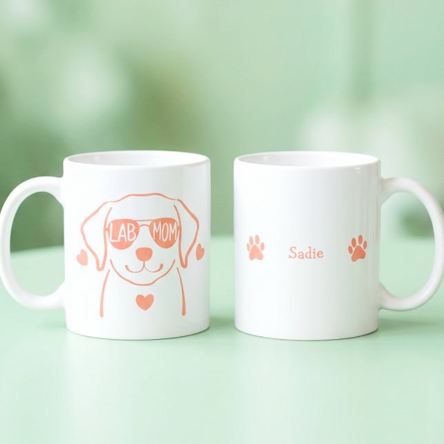 Personalisierter Labrador-Mama-Mug in Lachsrosa Kaffeetasse (Von Creator hochgeladen)