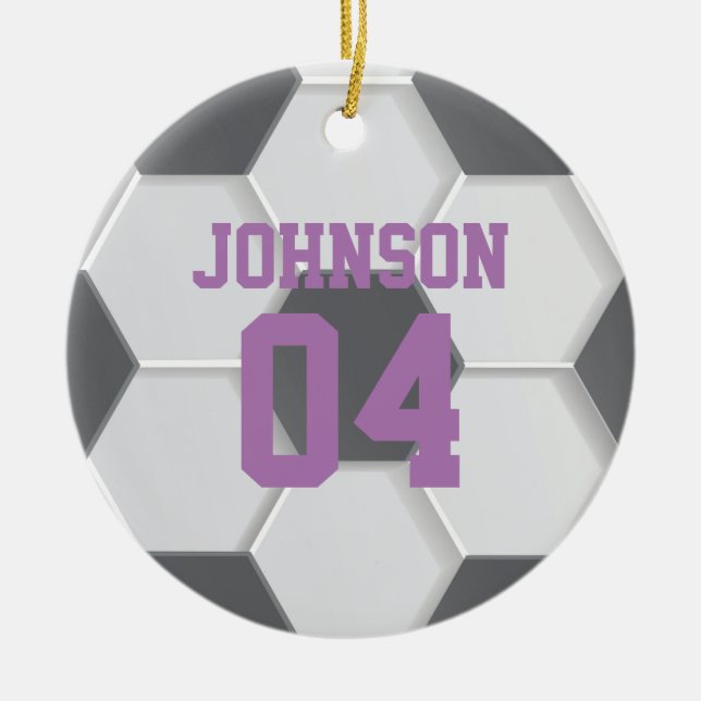 Personalisierter Lila Fußballball Weihnachten Keramik Ornament (Vorne)
