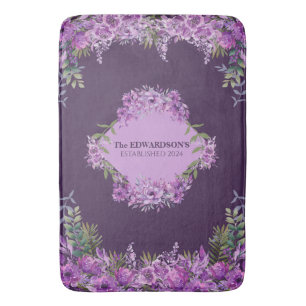 Personalisierter lila und auberginefarbener Blumen Badematte