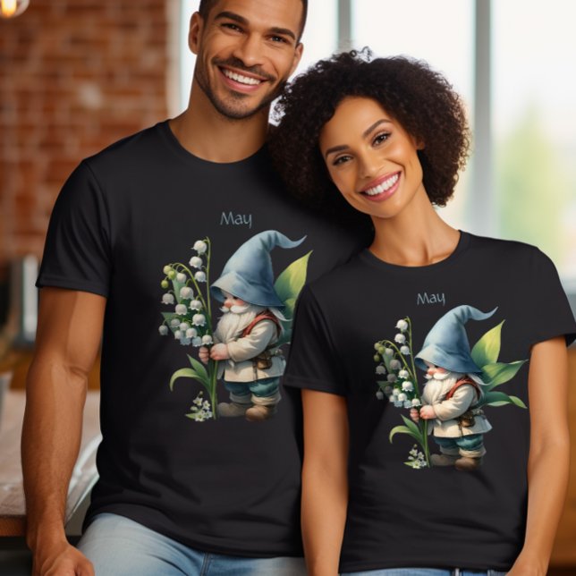 Personalisierter Mai Geburtsmonat Garten Gnome T-Shirt (Von Creator hochgeladen)