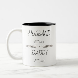 Personalisierter Mann Daddy - Neues Geschenk von P Zweifarbige Tasse