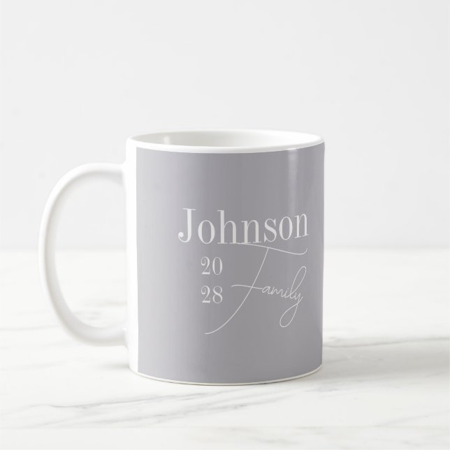 Personalisierter moderner Familienname Grau Kaffeetasse (Links)