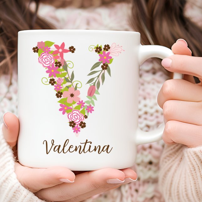 Personalisierter Monogramm-Blumenbuchstabe V Kaffeetasse (Personalized Monogram Floral Letter V Coffee Mug)