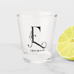 Personalisierter Monogramm Buchstabe E mit Nachnam Schnapsglas