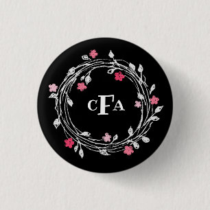 Personalisierter Monogramm-Schwarz-Weiß-Blumenkran Button