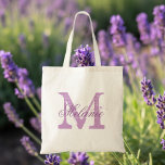 Personalisierter Monogramm Totbeutel | Lavendel li Tragetasche<br><div class="desc">Personalisierter Name Monogramm Totbeutel | Lavendel lila / lila Farbe. Elegantes Logo-Design mit mit Monogramm Buchstaben-Initialen. Niedliche Vintage Geschenkidee für Braut,  Blume Mädchen,  Trauzeugin und Brautmädchen bei Hochzeiten.</div>