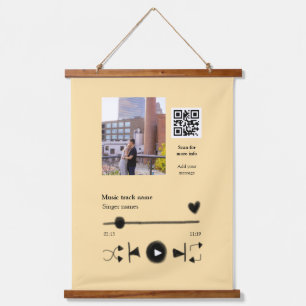 Personalisierter Musikplayer für Paare, Liebe QR-C Wandteppich Mit Holzrahmen