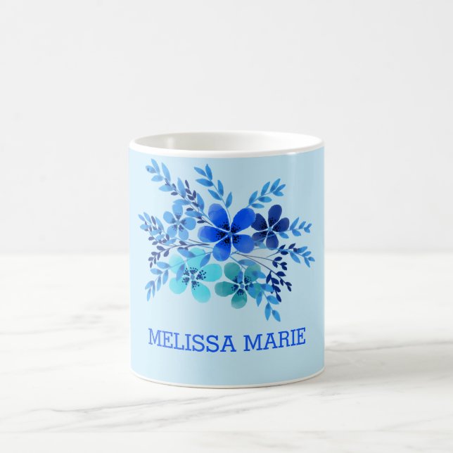Personalisierter Name Blauer Blütenfarben Kaffeetasse (Mittel)