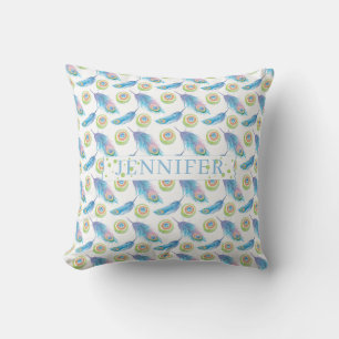 Personalisierter Name Blue Peacock Feathers Hinter Kissen