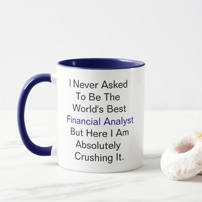 Personalisierter Name, der nie als Finanzanalyst g Tasse (Mit Donut)