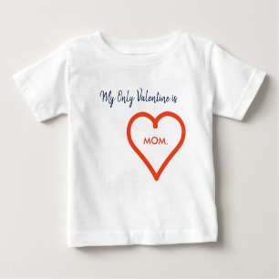 Personalisierter Name des Valentinstag Rotes Herz Baby T-shirt