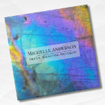 Personalisierter Name Fliese<br><div class="desc">Atemberaubende und farbenfrohe Regenbogenfarben mit labradoritfarbenem Foto bilden die perfekte Kulisse für ein einfaches und modernes Design. Das ist eine Nahe eines echten Naturlabradoritsteins mit Blau, lila, Rosa, Gelb und Grün. Diese können für jedes Geschäft oder Individuum verwendet werden, oder es wäre auch perfekt für eine Kristallwerkstatt. Sie können den...</div>