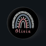 Personalisierter Name mit Coolem Boho Rainbow Button<br><div class="desc">Dieser (Personalisierte Name mit Coolem Boho Rainbow) kann mit Ihrem Namen oder dem Namen Ihres Kindes personalisiert werden. Es ist perfekt für Ihr liebes Kind. Es Anzug sowohl Jungen als auch Mädchen auf jeden Anlässen wie Feiertagen und Geburtstagen. Zeig etwas Liebe zu deinem Kleinen!</div>