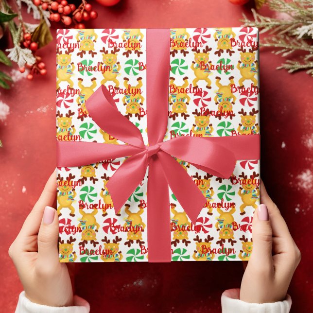 Personalisierter Name Rentier Red and Green Candy Geschenkpapier (Reindeer Red and Green Candy Personalized Name Wrapping Paper)