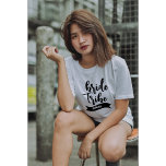 Personalisierter Name Ribbon Moderne Skriptbrücke  T-Shirt<br><div class="desc">Personalisierter Name Ribbon Moderne Skriptbrücke Stamm</div>