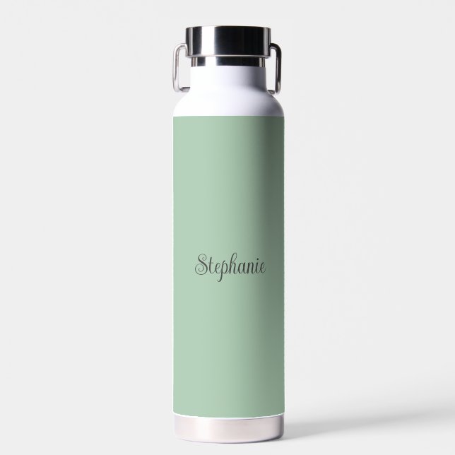 Personalisierter Name Sage Green Script Hochzeitsw Trinkflasche (Vorne)