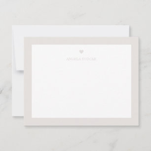 Personalisierter Name Taupe Neutrales Herz Mitteilungskarte