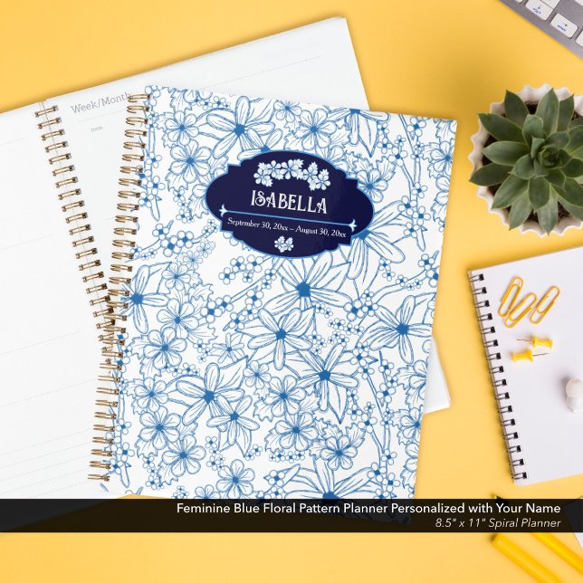 Personalisierter Name Weiblich Blaues Blumenmuster Planer (Feminine Blue Floral Pattern Planner–Personalized with Your Name )