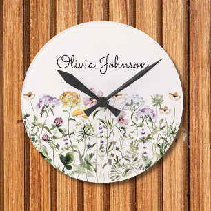 Personalisierter Name Wildblumengarten Runde Wanduhr