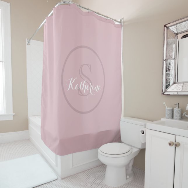 Personalisierter Namensmonogramm Dusty Rose Duschvorhang (Beispiel)