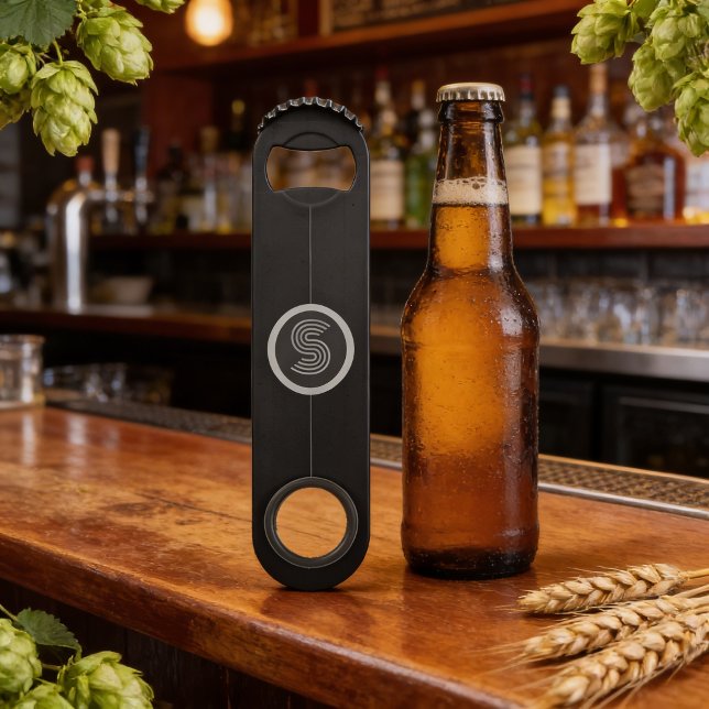 Personalisierter Namensmonogramm Flaschenöffner mi (Von Creator hochgeladen)