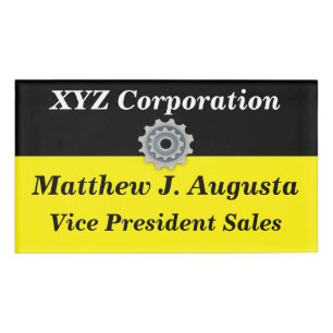 Personalisierter Namensumbau mit magnetischer Namenschild