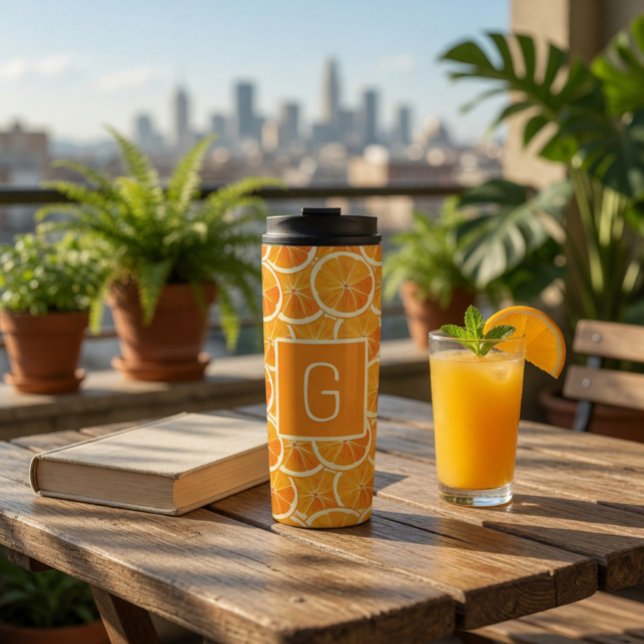 Personalisierter Orangen-Zitrus-Monogramm  Thermosbecher (Von Creator hochgeladen)
