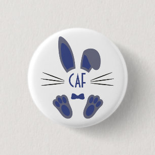 Personalisierter Osthase in Blau mit Monogramm Button