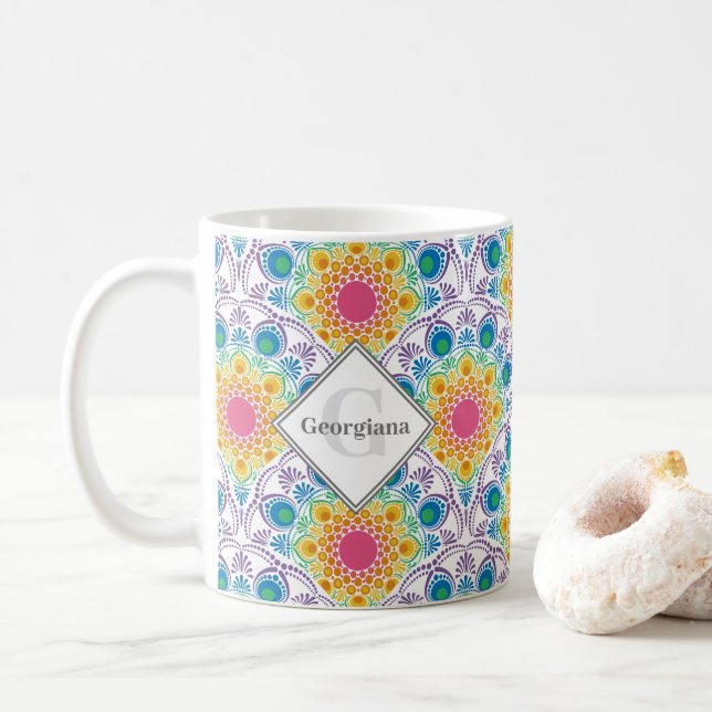 Personalisierter Regenbogen Blumen Fossilienmuseum Kaffeetasse (Mit Donut)