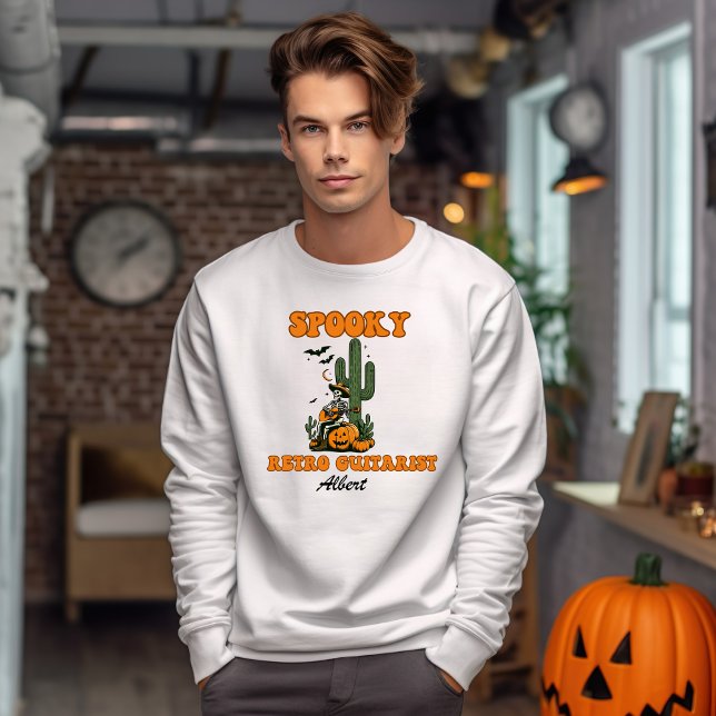 Personalisierter Retro-Gitarrist Halloween Sweatshirt (Von Creator hochgeladen)