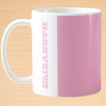 Personalisierter rosa Blockname Kaffeetasse<br><div class="desc">Machen Sie Ihren Morgenkaffee mit diesem individuell gestaltbaren, modernen Tasse-Design einzigartig. Das Design ist sauber geteilt, mit einem fett gefärbten Farbblockfeld auf einer Seite und der personalisierte Name wird vertikal in einer passenden Farbe angezeigt. Die minimalistische Ästhetik erlaubt vielseitige Farbkombinationen, um jede Stilvorliebe Anzug. Ob für sich selbst oder als...</div>