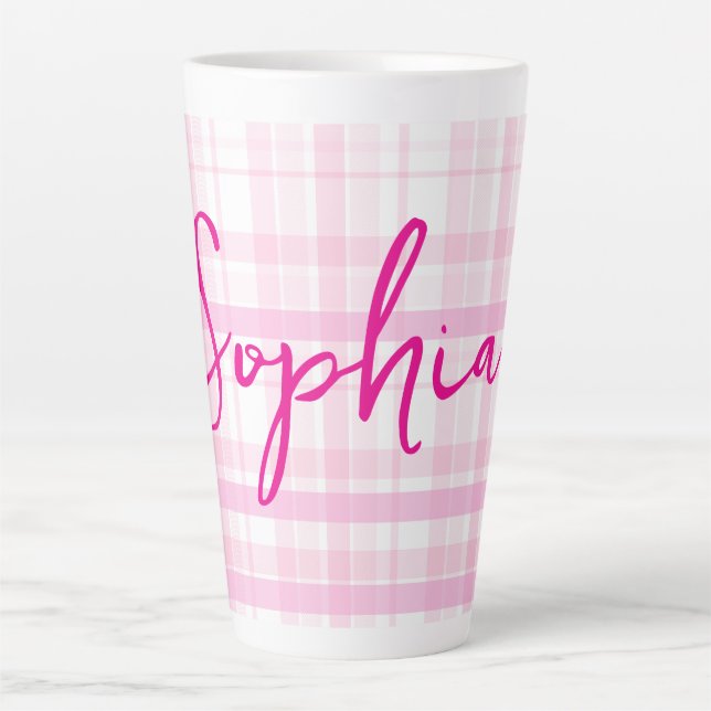 Personalisierter rosa karierter Latte-Mug mit Name Milchtasse (Vorderseite)