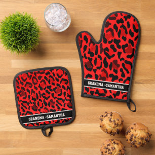 Personalisierter Roter Leopard-Name Ofenhandschuh & Topflappen-Set
