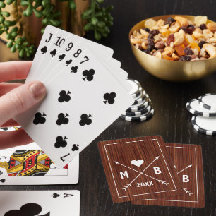 Personalisierter rustikaler Kabinenstil mit Holzko Spielkarten