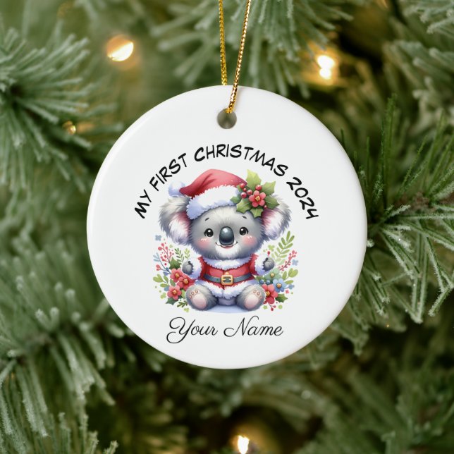 Personalisierter Santa Koala Bär Erste Weihnachtsf Keramik Ornament (Baum)