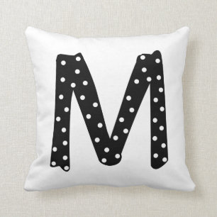 Personalisierter Schwarz-Weiß-Polka-DotLetter M Kissen