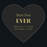Personalisierter Schwarzer Gold-Best-Day Herz-Aufkleber<br><div class="desc">Personalisieren Sie diesen besten Tag jeden Hochzeitstag Schwarz Gold Gefallen Sticker. Erhältlich in Herzform,  Rund und Quadrat. Ideal für Hochzeitsempfang,  Junggesellenabend,  Junggeselinnen-Abschied,  Brautparty und Probe.</div>