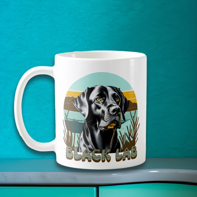 Personalisierter Schwarzer Labrador Vintager Text Kaffeetasse (Von Creator hochgeladen)